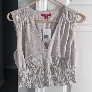 ✨ GUESS Beige Linen Crop Top – Size M ✨